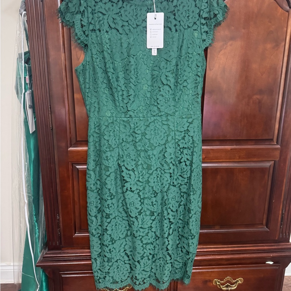 Green Lace Cap-Sleeve Sheath Dress